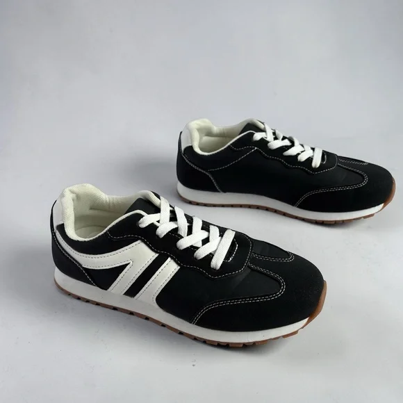 Black White Retro Sneakers Lace Up Athletic Casual Shoes Gum Sole Size 7.5 - Picture 2 of 15